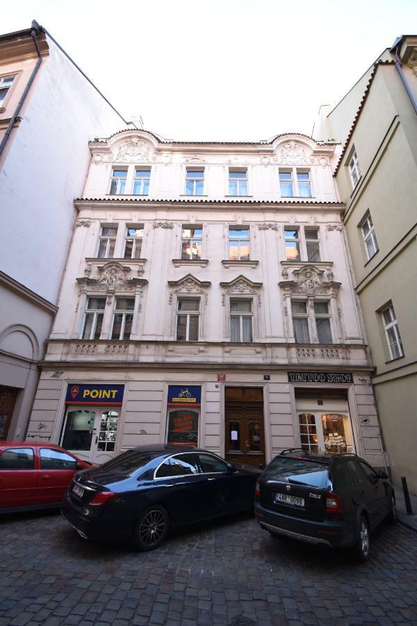 Cozy Flat By The Astronomical Clock Lejlighed Prag Eksteriør billede