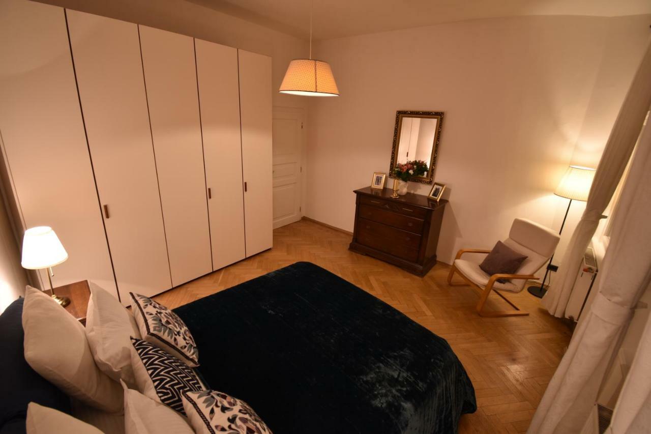 Cozy Flat By The Astronomical Clock Lejlighed Prag Eksteriør billede